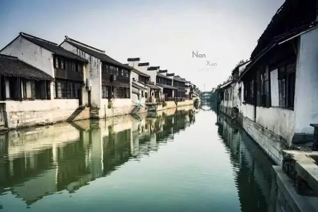 相扑选手大跳跃